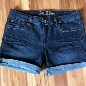Wall Flower Jean Shorts Size 15